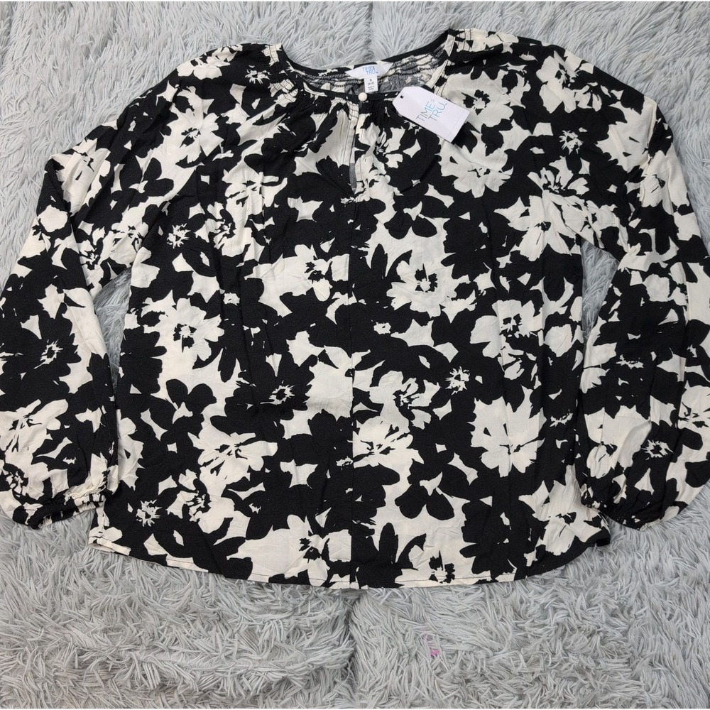 Time And Tru Shirt Womens S Black White Floral Blouse Top Lightweight NWT